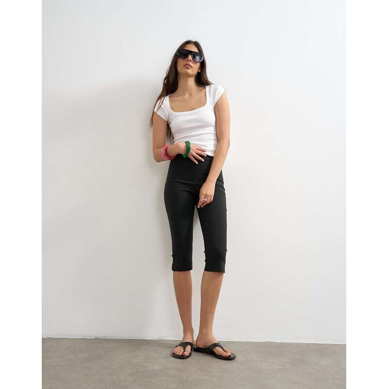 Topshop bengaline capri in black