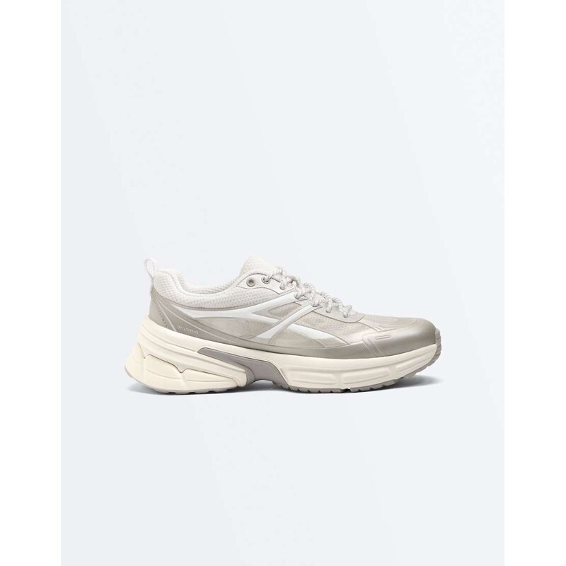 OYSHO Running trainers in white