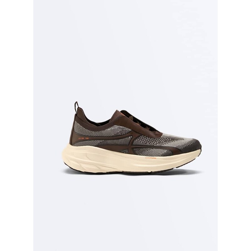 OYSHO OY/BR 700 running trainers in brown 115005715