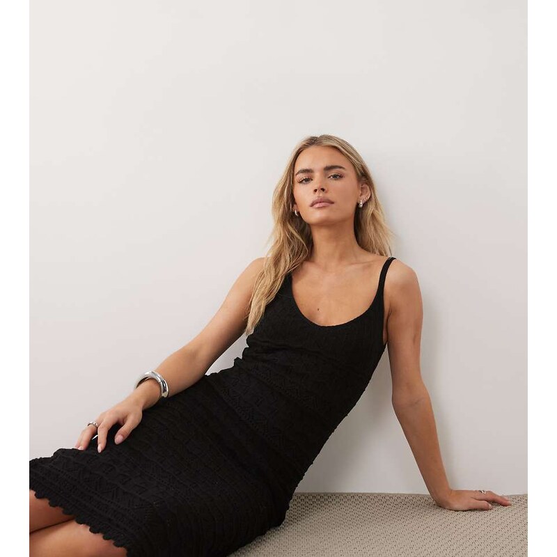 New Look Petite knitted midi dress in black