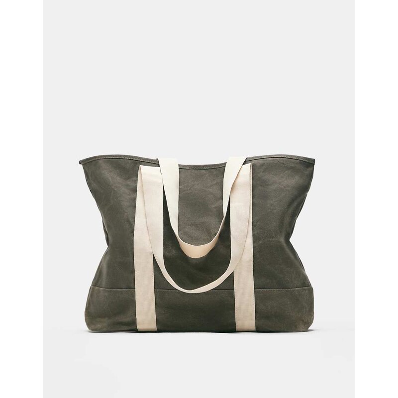 Pull&Bear Stwd distressed shopper bag in khaki-Multi 115007282