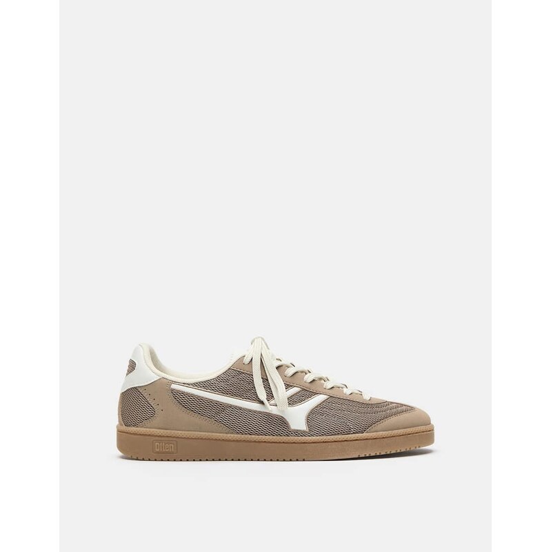 Pull&Bear Retro textured trainers in brown