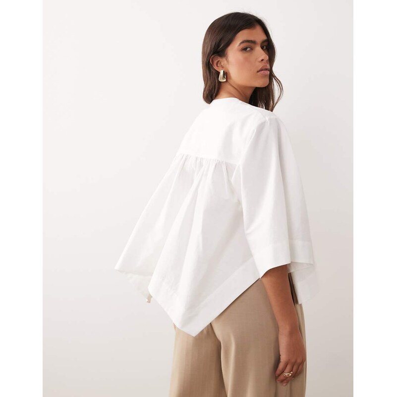 ARRANGE square cut top in white