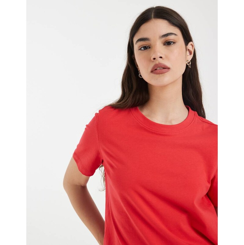 Vero Moda t-shirt in lollipop red