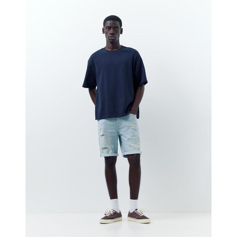 Pull&Bear Ripped denim bermuda shorts in pale indigo-Blue