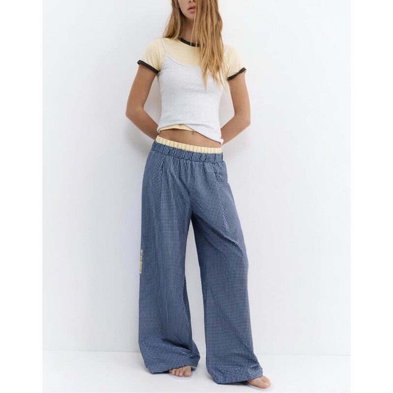 Pull&Bear Check volume trousers in navy 115022126