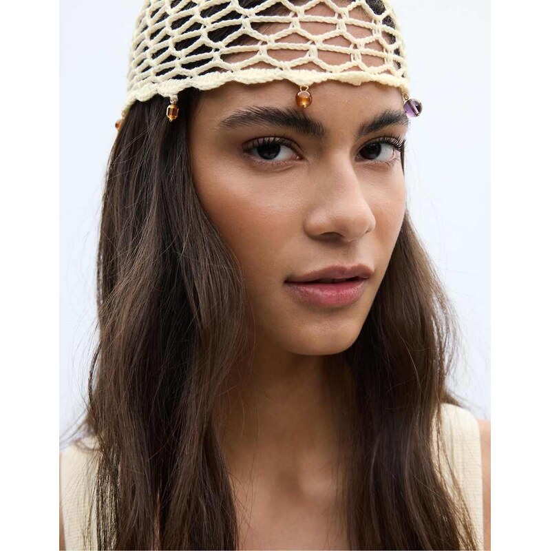 Stradivarius Rhinestone skull cap in ecru-White