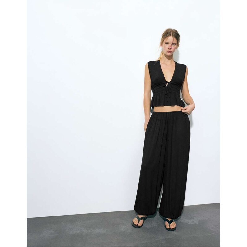 Pull&Bear Sarouel crepe trousers in black