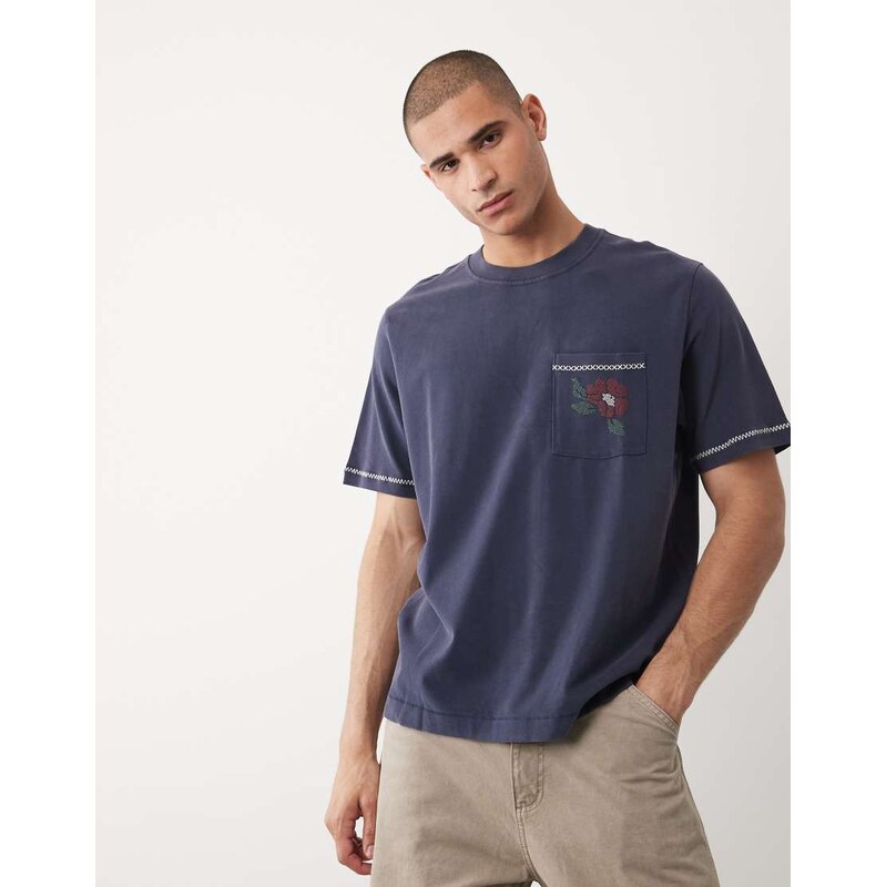 Abercrombie & Fitch premium heavyweight t-shirt with embroidered