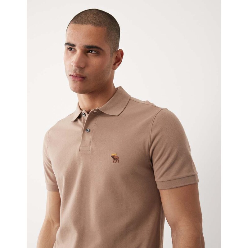 Abercrombie & Fitch icon logo short sleeve polo shirt in brown 115057978
