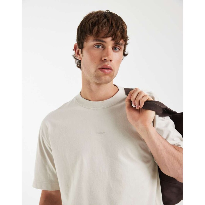 Hollister chest logo t-shirt in beige-Neutral