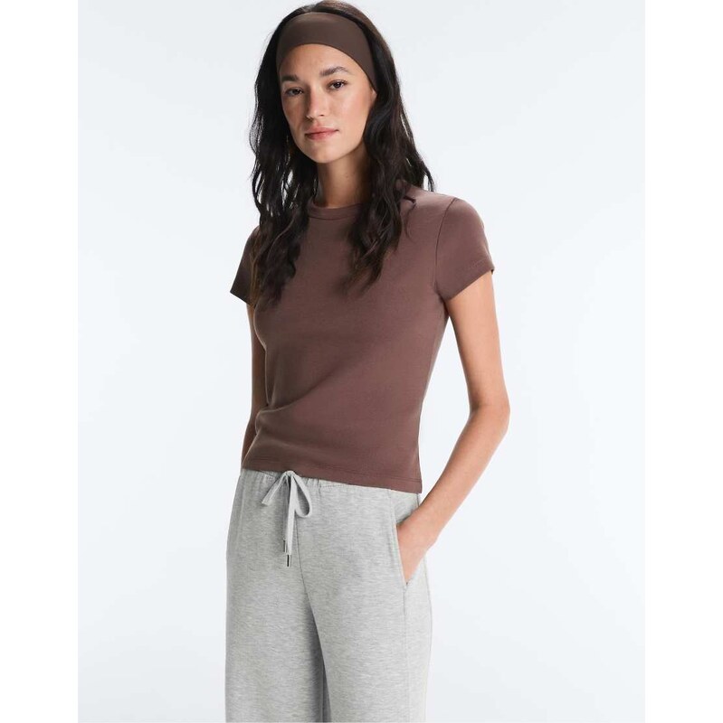 OYSHO Fitted rib cotton blend t-shirt in brown