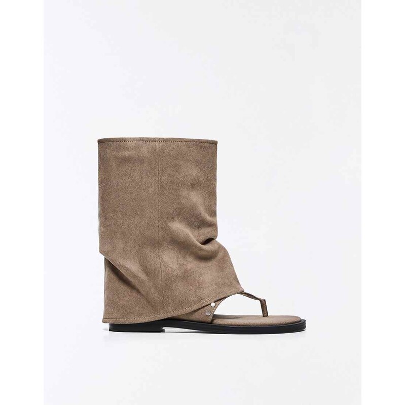 Bershka Flat thong slider sandals in tan-Brown 115052296