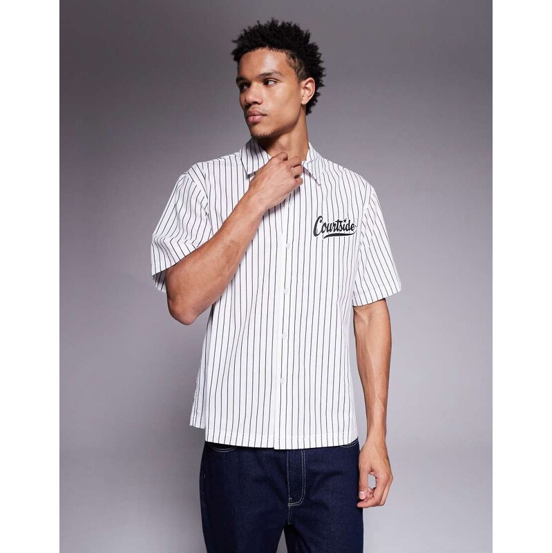 Courtside boxy striped shirt in white with logo print