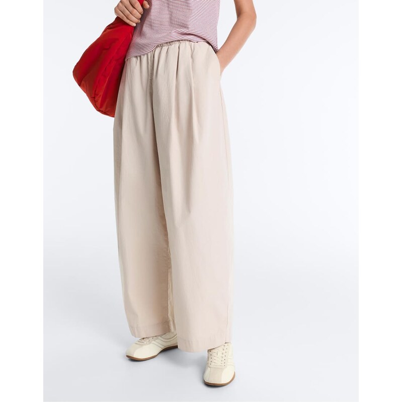 OYSHO Pleated 100% cotton tapered trousers in pale mink-White 115058024