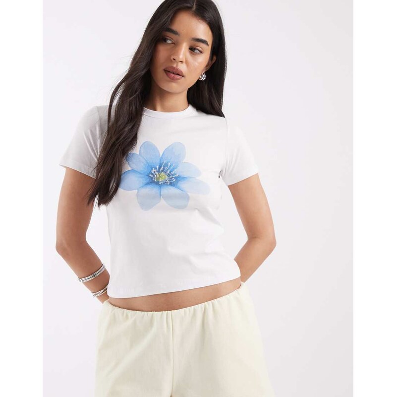 JJXX fitted tee with blue flower print in white