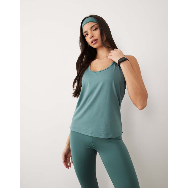 4505 Icon active quick dry chuck on performance vest in sage