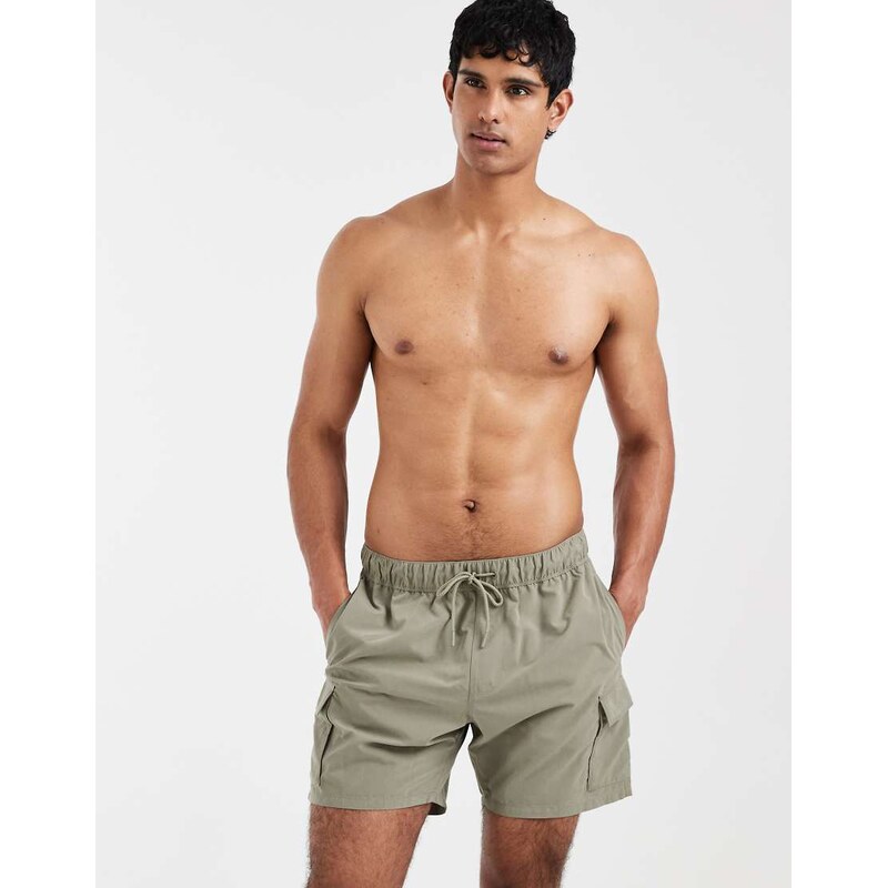 ASOS DESIGN swim shorts in short length with cargo pockets in