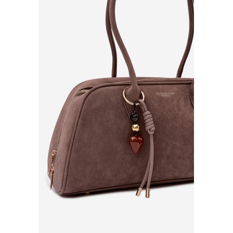 Eko semišová kabelka s přívěskem model 22111506 - Flora&Co