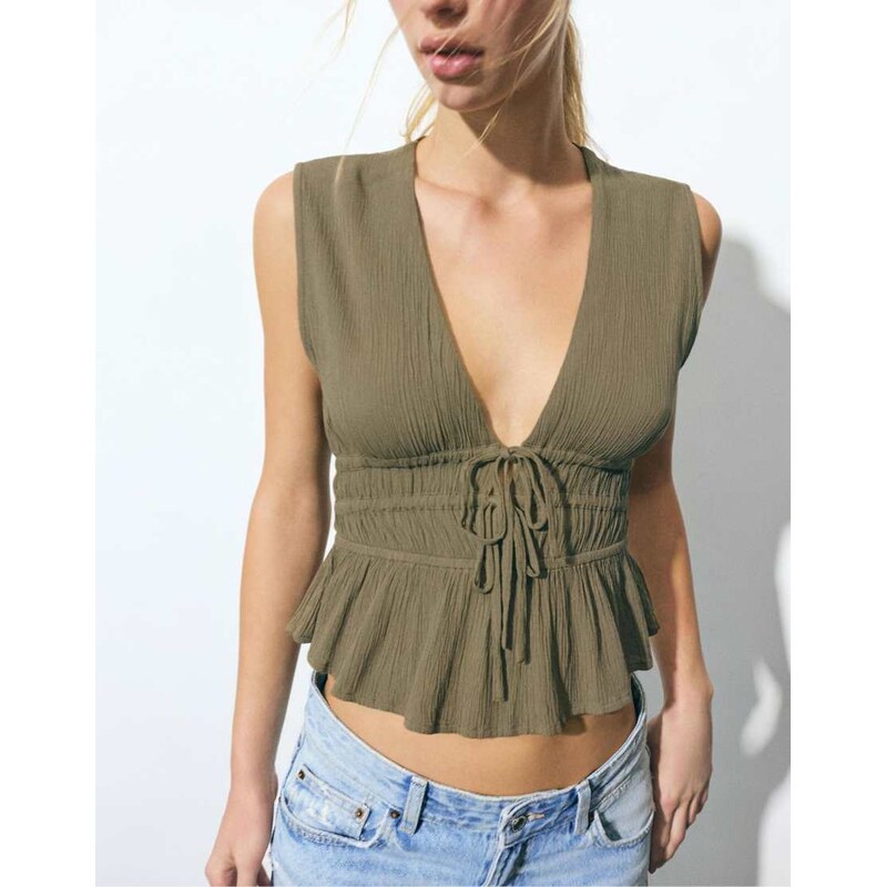 Pull&Bear Crepe top with ties in green