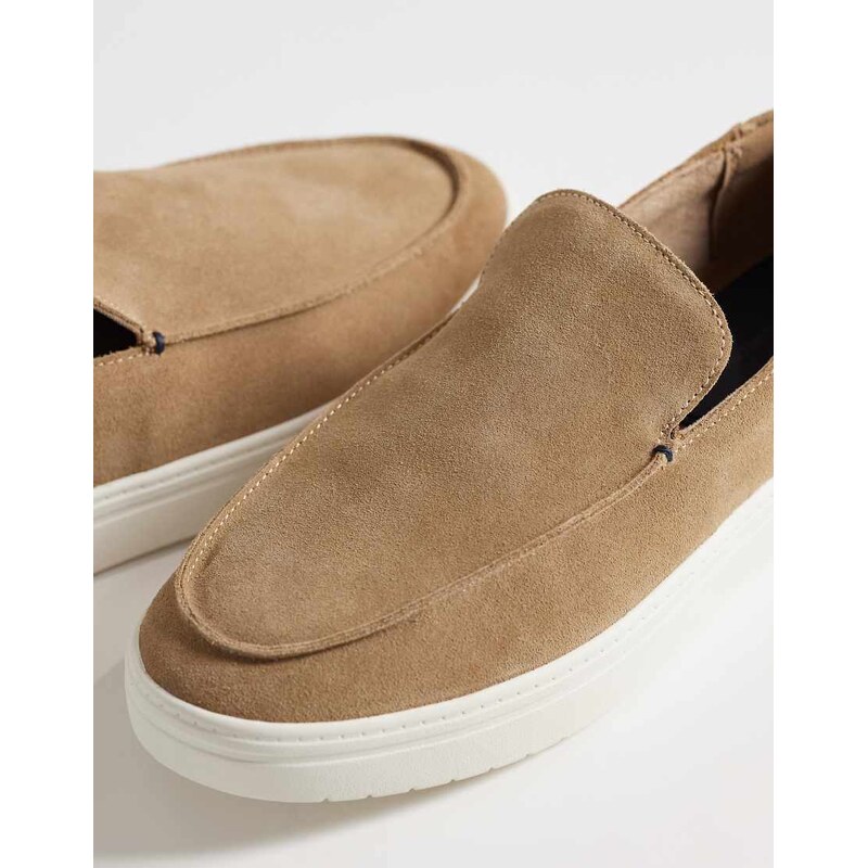 Tommy Hilfiger suede driving loafers in tan-Brown