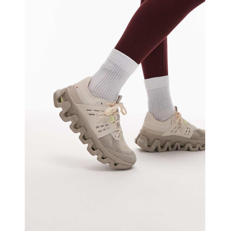 ON Cloudswift Amp running trainers in beige and khaki-Neutral