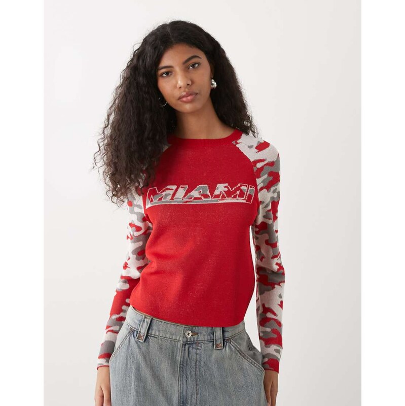 COLLUSION miami knitted raglan with camo contrast sleeves-Red