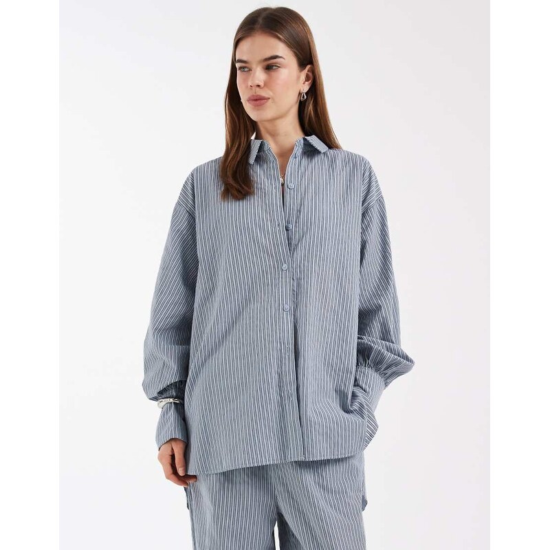 ASOS DESIGN shirt in blue stripe