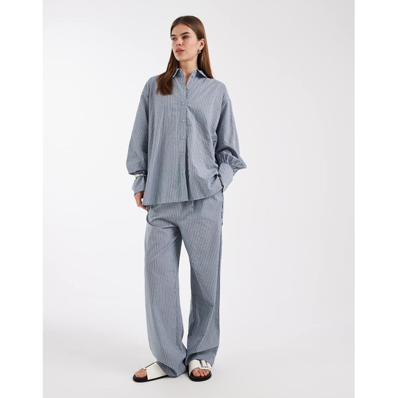 ASOS DESIGN shirt in blue stripe