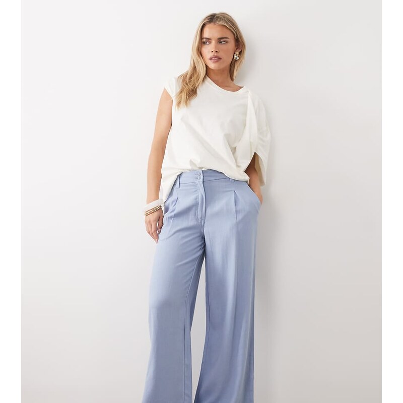 ASOS Petite ASOS DESIGN Petite wide leg trousers with pleat