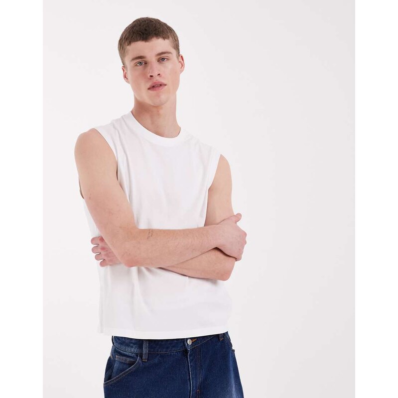Levis tank in washed white