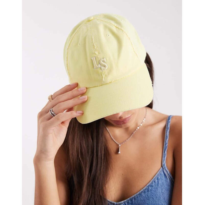 Levis canvas logo cap in buttermlik yellow 115153360