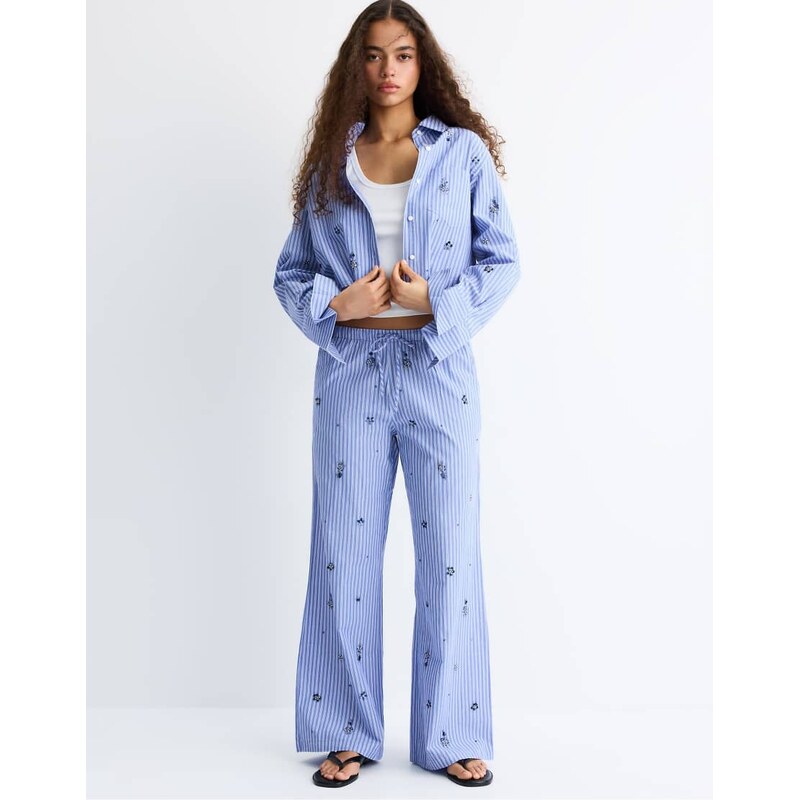 Stradivarius Cropped shirt with rhinestones in blue 115156003