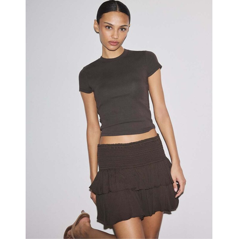 Stradivarius Ruffled mini skort in brown 115366171
