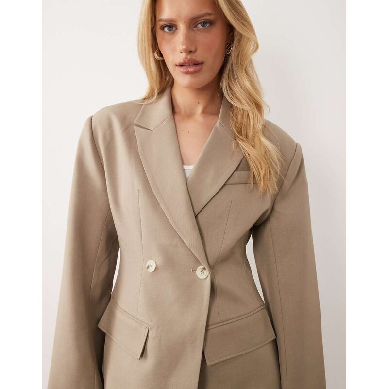 Gina Tricot shaped blazer with padded shoulders in light beige