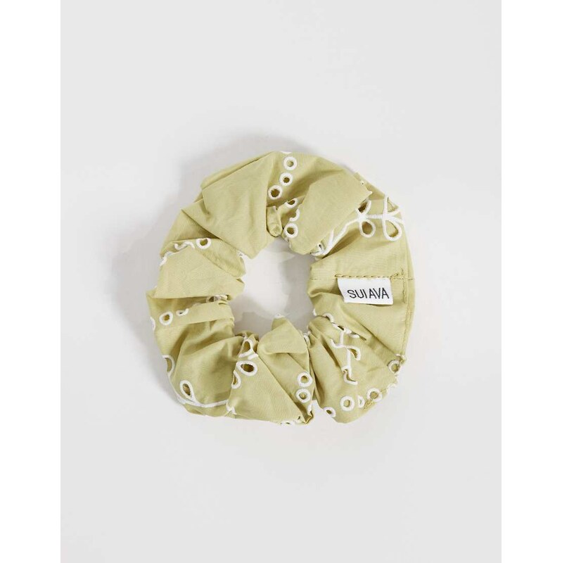 Sui Ava floral broderie hair scrunchie in green 115409072