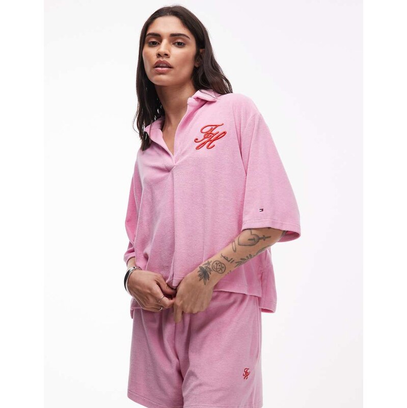 Tommy Hilfiger resort logo towelling shirt in pink 115681833