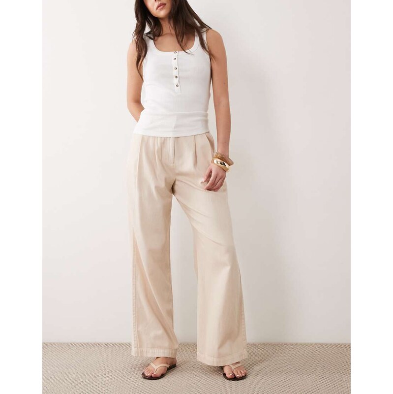 New Look twill pleated wide leg trousers in off-white 115715776
