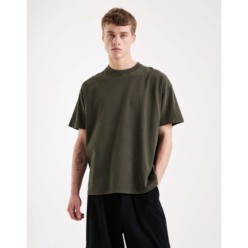 Brave Soul oversized 240gsm acid wash t-shirt in khaki-Green