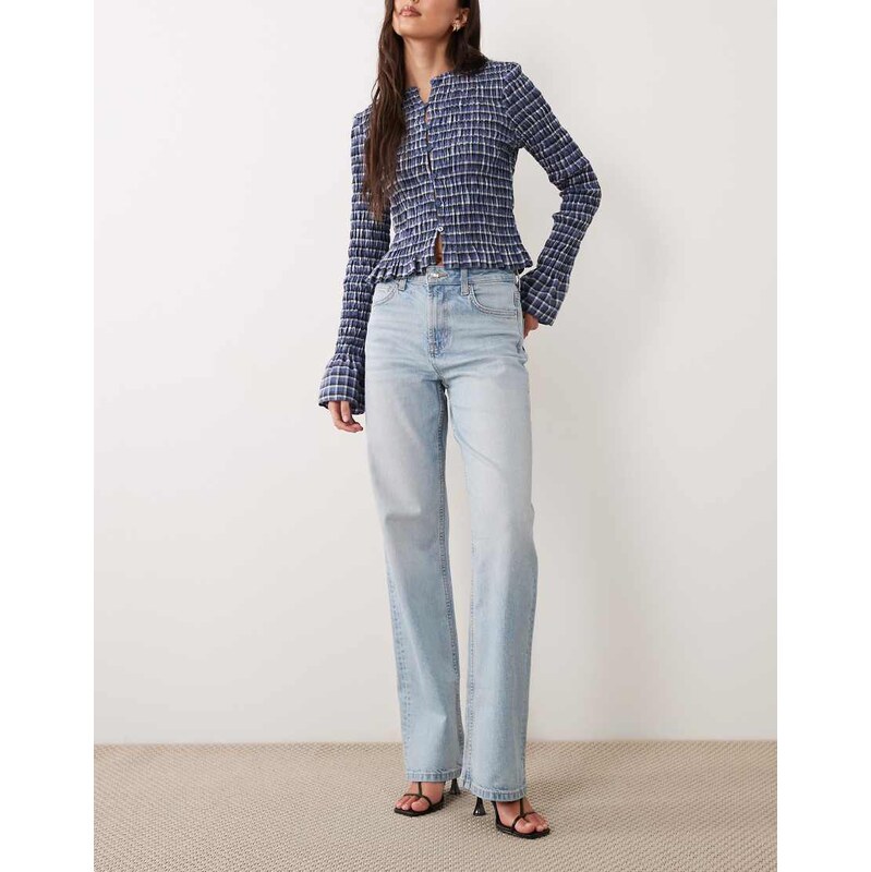 ASOS DESIGN comfort stretch straight leg jean in lightwash-Blue