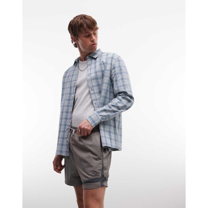 Umbro woven football short in grey