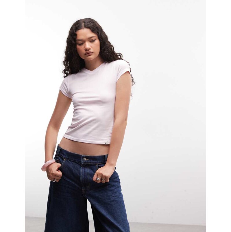 COLLUSION 90s high v-neck fitted tee in pink-Navy
