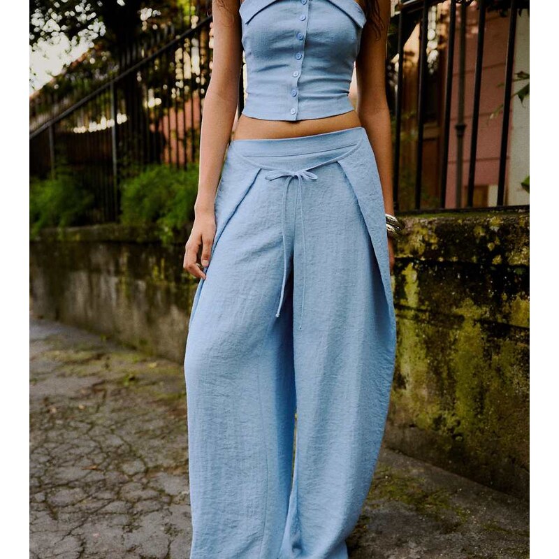 Bershka Tall wide-leg rustic pleated trousers in mid blue