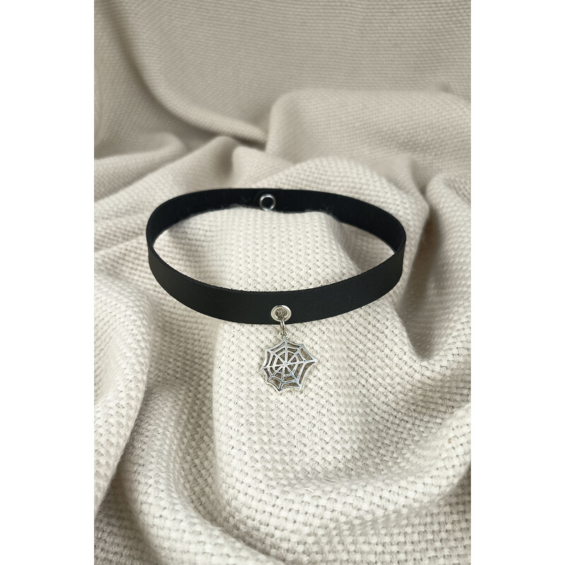 MANON Choker s přívěskem pavučiny 115232417