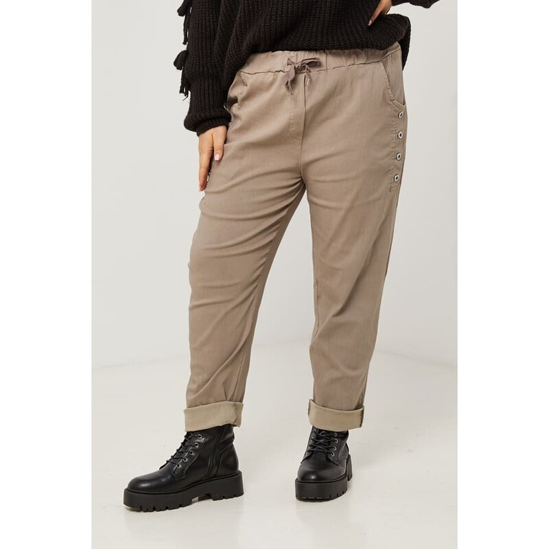 Curvy Lady Beige 5875485