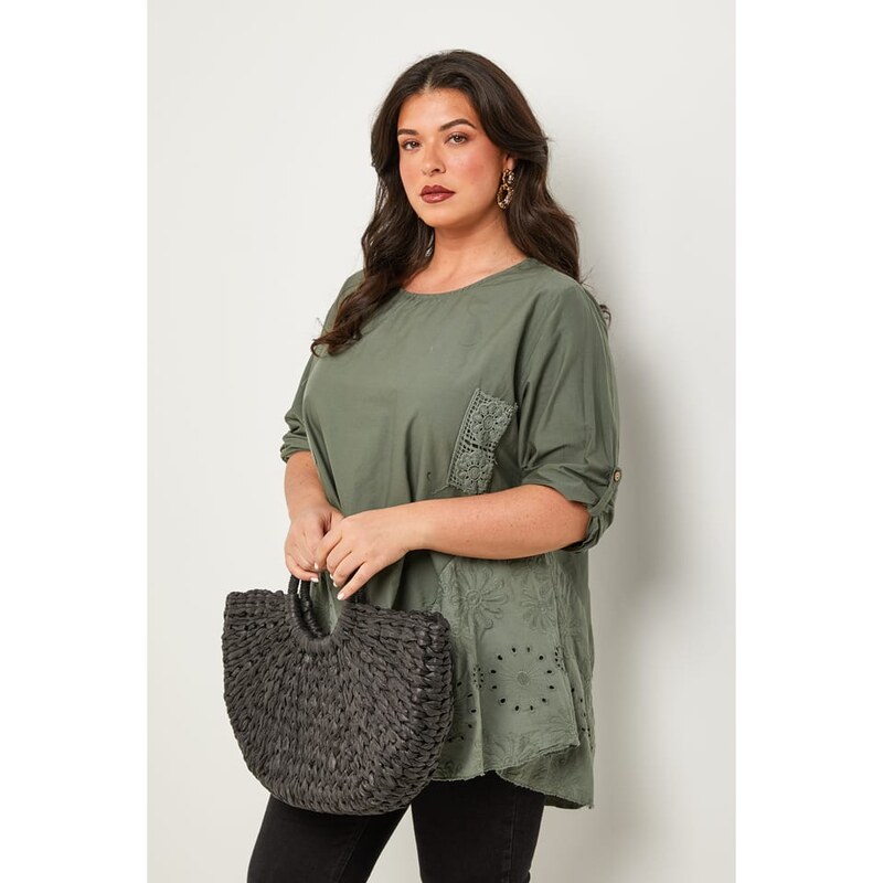 Curvy Lady Khaki 4985926 115311893