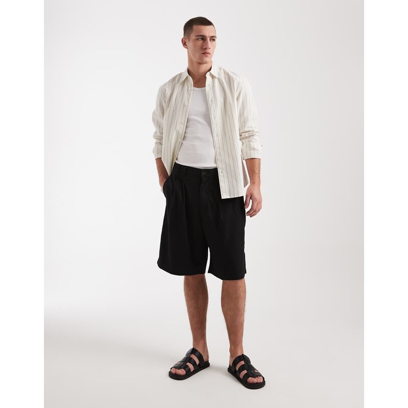 Cotton On super pleated baggy short in black