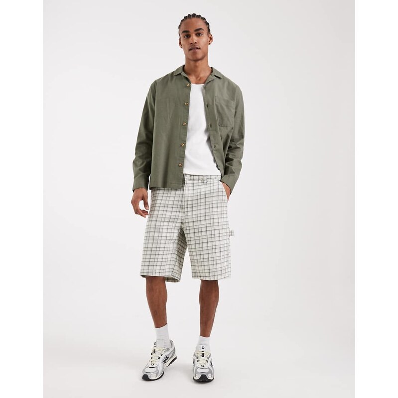 Cotton On baggy worker short in stone check-Neutral