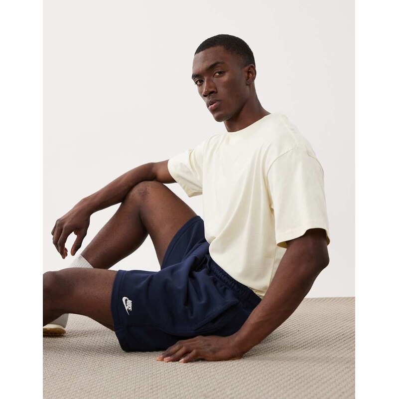 Nike Club French Terry shorts in navy-Black