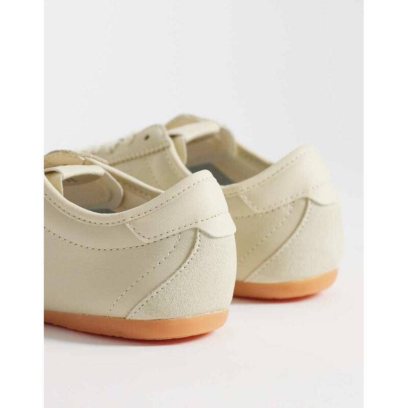 Tommy Jeans ballet trainers in cream-White